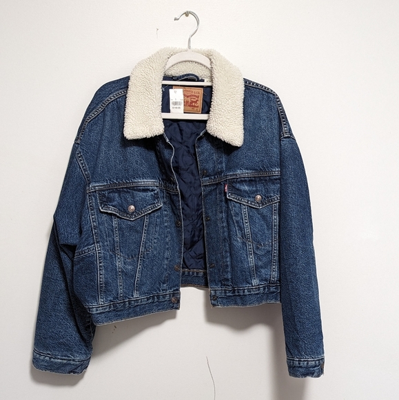✨Brand new Levi's Blue Cropped Denim Sherpa Trucker✨ - Picture 3 of 3